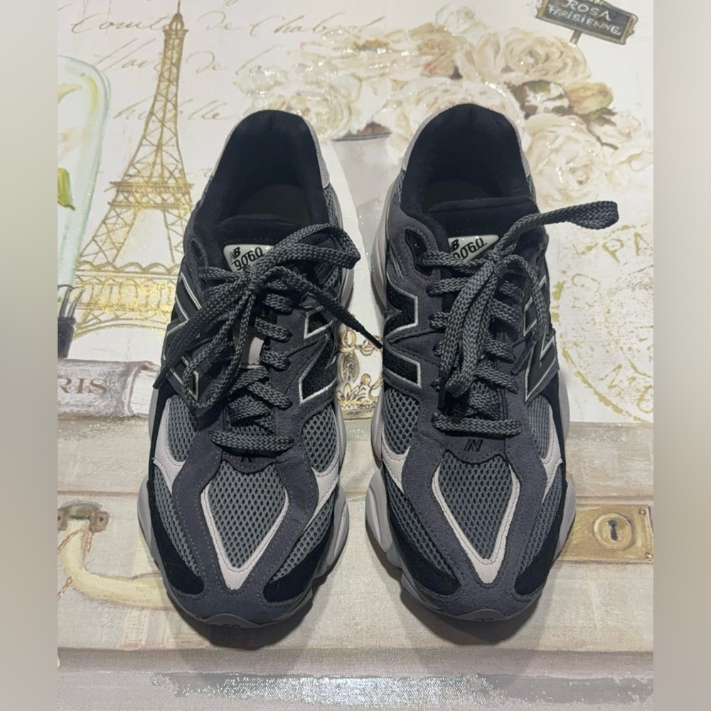 New Balance 9060 Unisex, 
Running Shoes, Castlerock Grey Pristine Condition